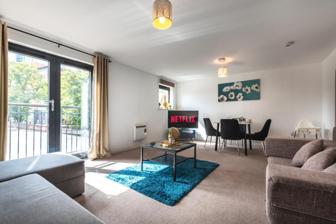 Best Price! Large Spacious 2 Bed Apartment - King Size Or Single Beds, Sofabeds, Smart Tvs, Free Parking Southampton Exterior photo