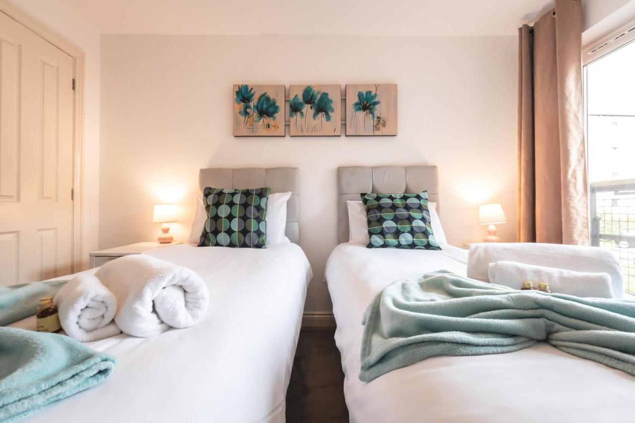 Best Price! Large Spacious 2 Bed Apartment - King Size Or Single Beds, Sofabeds, Smart Tvs, Free Parking Southampton Exterior photo