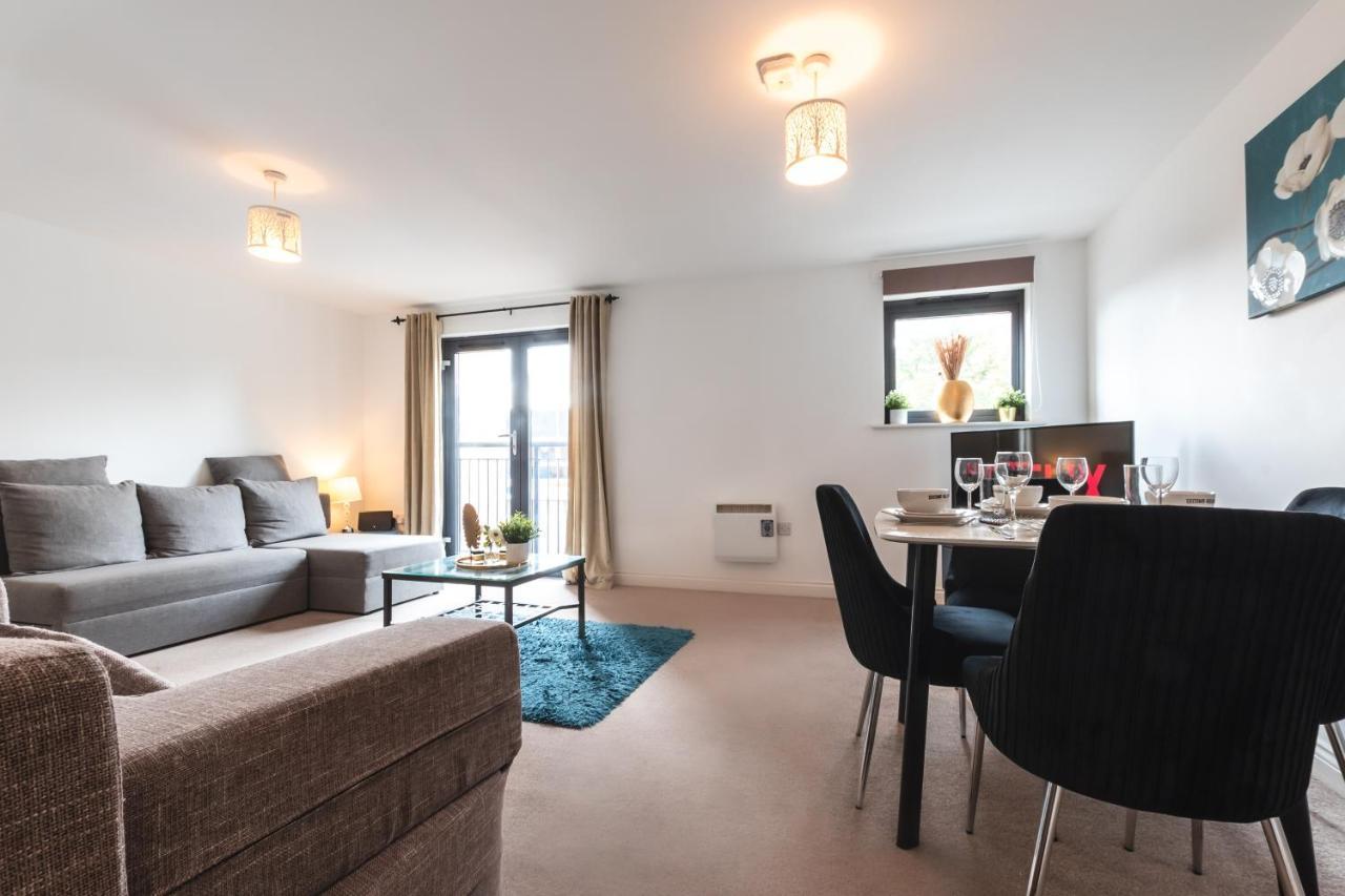 Best Price! Large Spacious 2 Bed Apartment - King Size Or Single Beds, Sofabeds, Smart Tvs, Free Parking Southampton Exterior photo