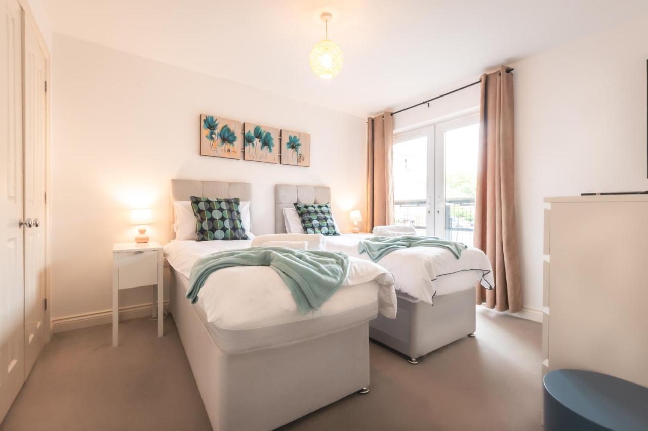 Best Price! Large Spacious 2 Bed Apartment - King Size Or Single Beds, Sofabeds, Smart Tvs, Free Parking Southampton Exterior photo