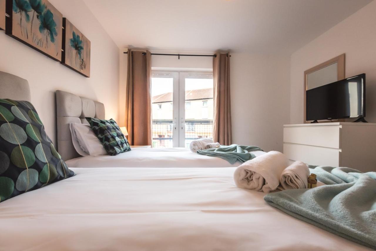 Best Price! Large Spacious 2 Bed Apartment - King Size Or Single Beds, Sofabeds, Smart Tvs, Free Parking Southampton Exterior photo