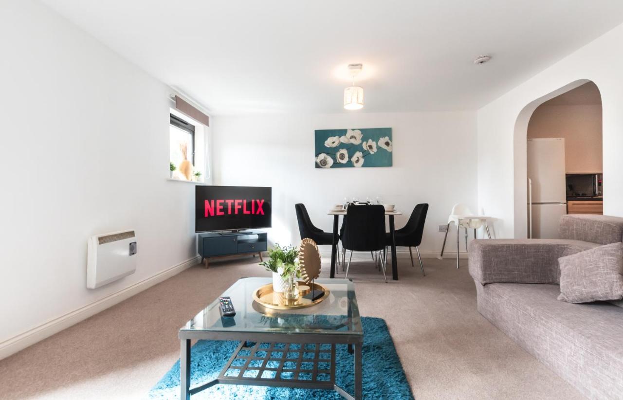 Best Price! Large Spacious 2 Bed Apartment - King Size Or Single Beds, Sofabeds, Smart Tvs, Free Parking Southampton Exterior photo